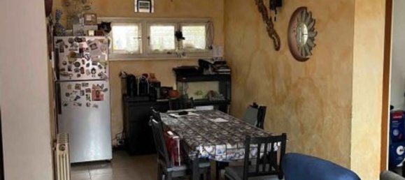 2-salle Appartement à Albino, Italy No. 8589 40