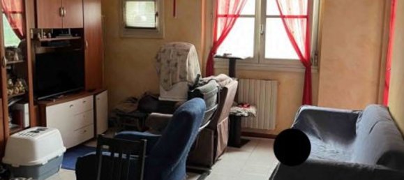 2-salle Appartement à Albino, Italy No. 8589 20