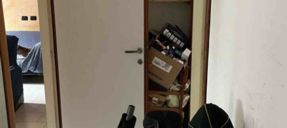 2-salle Appartement à Albino, Italy No. 8589 6