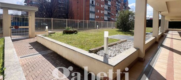 2 bedrooms Apartment in Grugliasco, Italy No. 347055 4