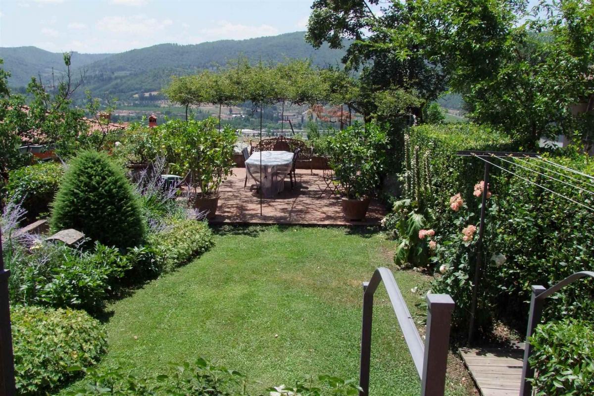 Villa de 3 dormitorios en Pontassieve, Italy No. 985