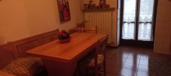 Casa de 5 divisões em Gorno, Italy N.º 252909 3