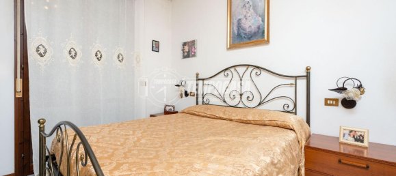 Квартира с 3 комнатами в Монтеккьо Эмилия, Италия № 130500 12