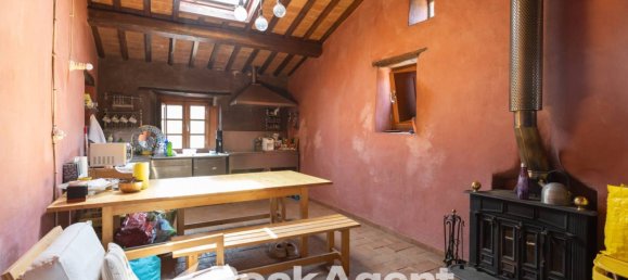 2 Schlafzimmer Haus in Pescia, Italy, Nr. 292092 4