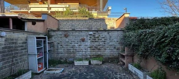 7 rooms House in Rome, Italy No. 15042 4