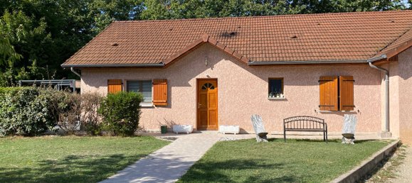 4 bedrooms House in Le Pont-de-Beauvoisin, France No. 273012 2