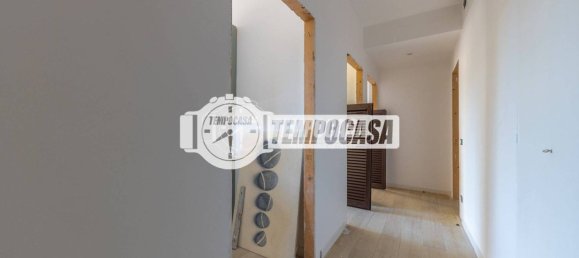 2 chambres Appartement à Rome, Italy No. 306029 3