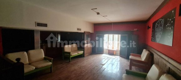 Gewerbliche Immobilie in Naples, Italy 415m², Nr. 270435 16