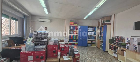 Gewerbliche Immobilie in Naples, Italy 415m², Nr. 270435 7