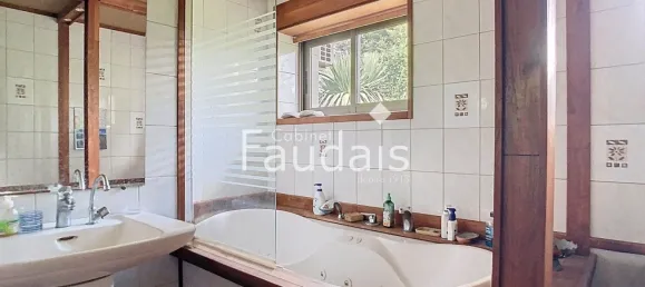 3 bedrooms House in Manche, France No. 318483 8