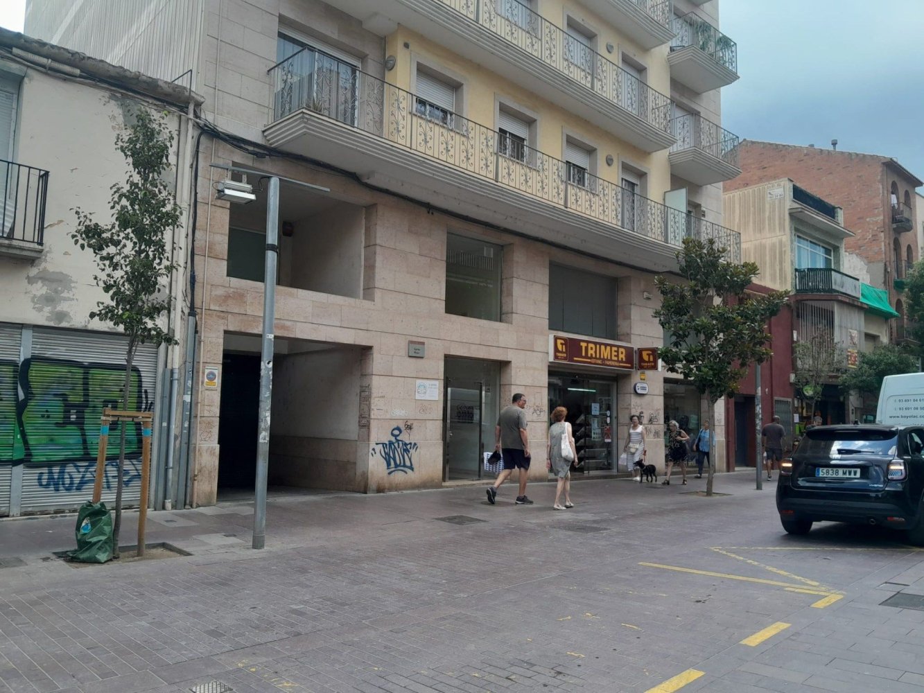 92m² Commercial property in Montcada i Reixac, Spain No. 171872