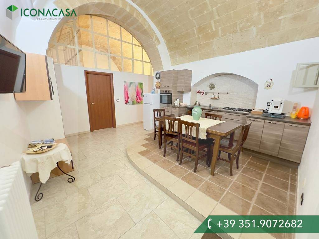 Hotel de 4 habitaciónes en Matera, Italy No. 17512