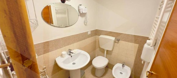 Hotel de 4 habitaciónes en Matera, Italy No. 17512 14