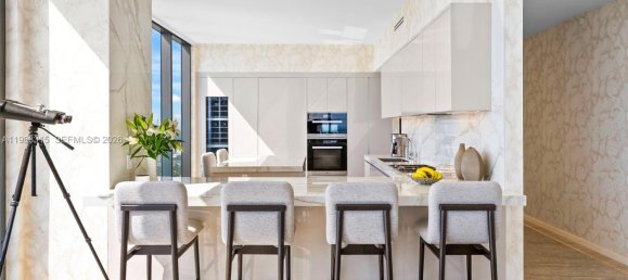 4 Schlafzimmer Gewerbliche Immobilien in Miami, USA, Nr. 615572 2