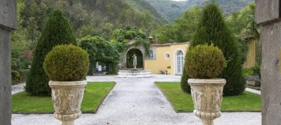 20 rooms Villa in Barga, Italy No. 26236 34