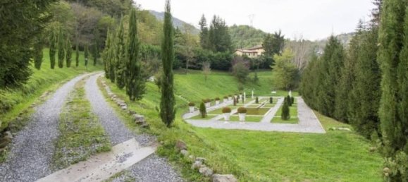 20 rooms Villa in Barga, Italy No. 26236 3