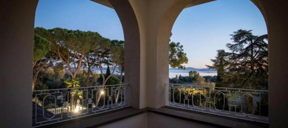 8 Schlafzimmer Villa in Passignano sul Trasimeno, Italy, Nr. 1552 12
