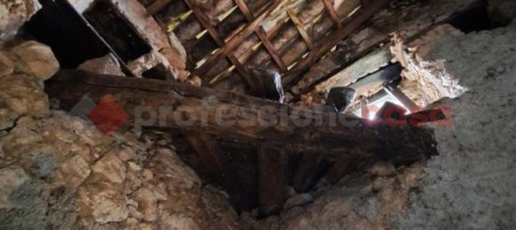 4 rooms House in Sora, Italy No. 28879 5