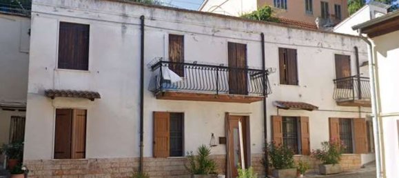 7-Zimmer Wohnung in Verona, Italy, Nr. 309168 2