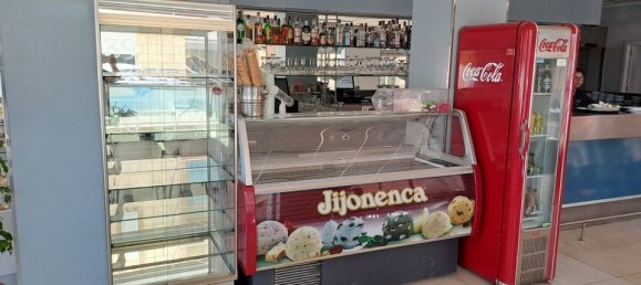 Gewerbliche Immobilie in Torrevieja, Spain 260m², Nr. 184645 6