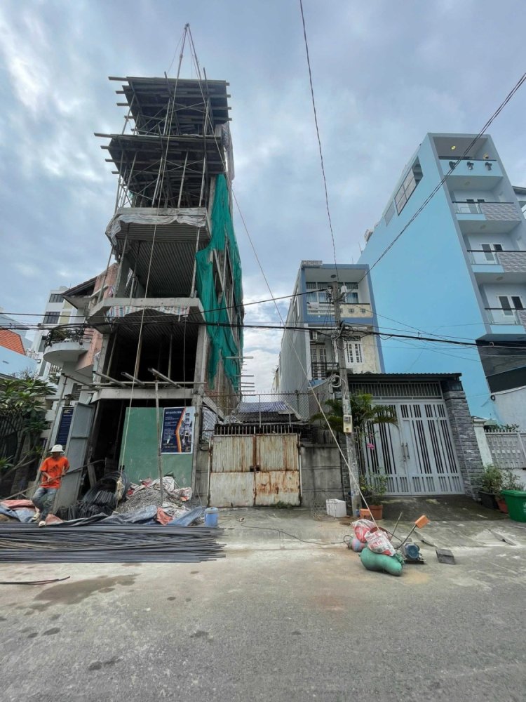 92m² Land in District 7, Vietnam No. 20815