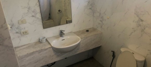 3 bedrooms Condo in Bangkok, Thailand No. 6776 13