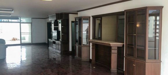 3 bedrooms Condo in Bangkok, Thailand No. 6776 6