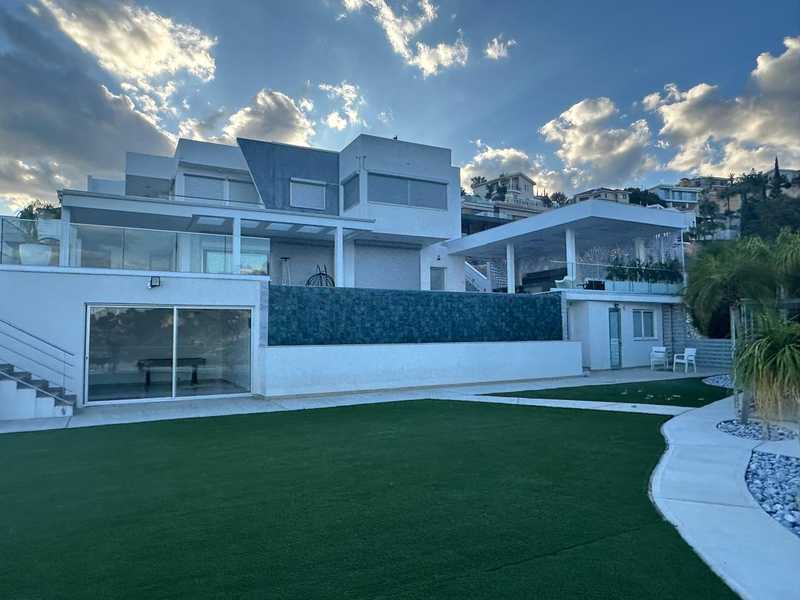 4 bedrooms Villa in Agios Tychonas, Cyprus No. 18772