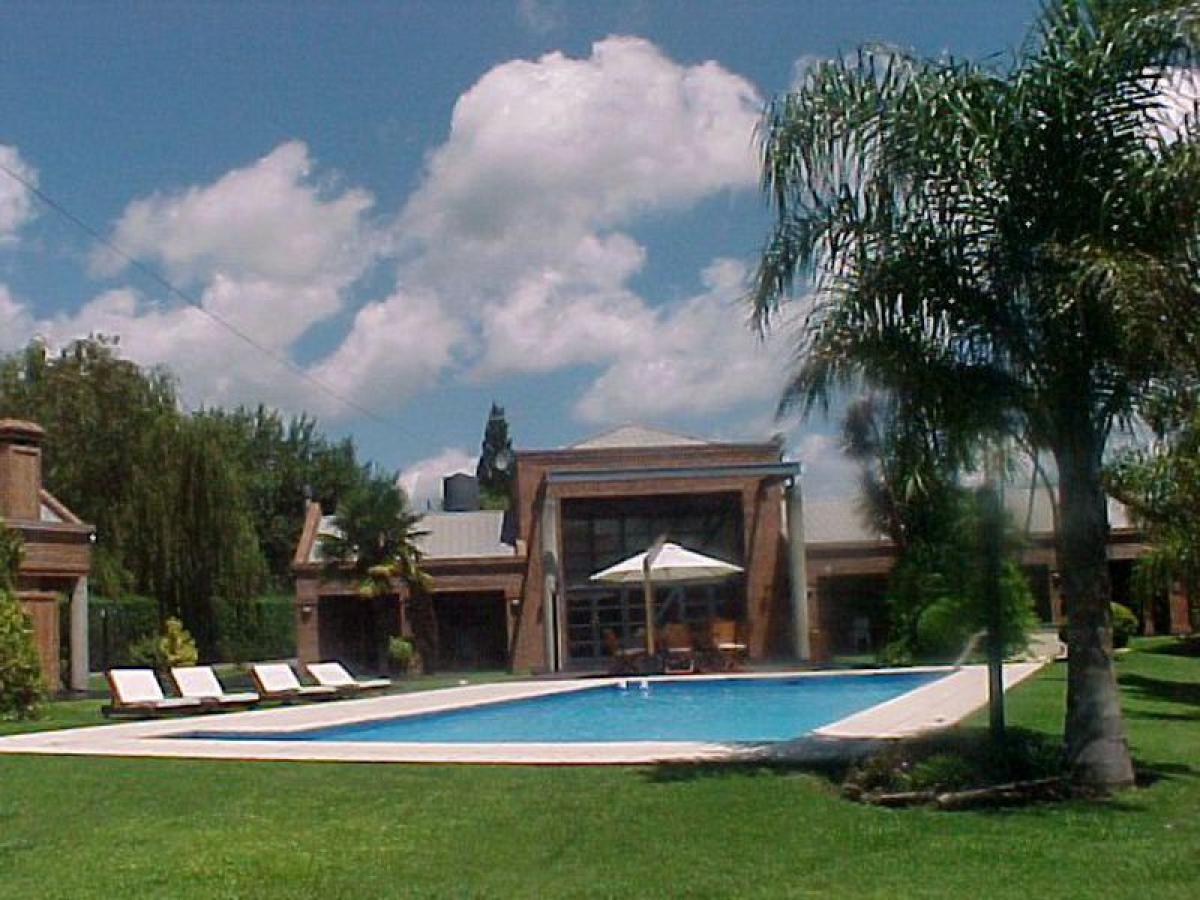 Granja en Ezeiza, Argentina No. 120794