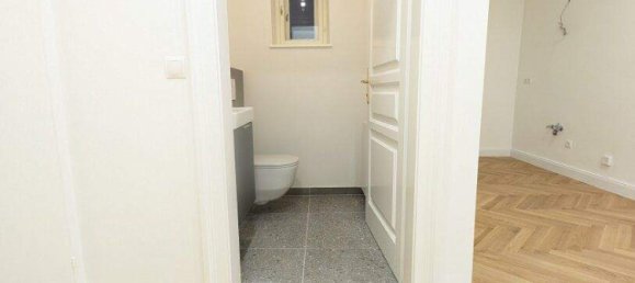 2-salle Appartement à Mariahilf, Austria No. 242585 3