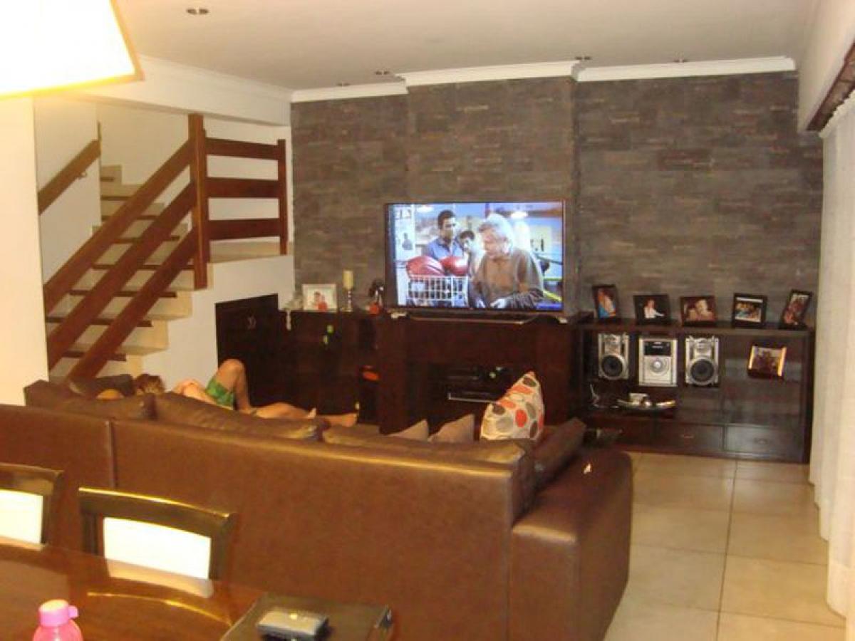 4 bedrooms House in Mar del Plata, Argentina No. 86333