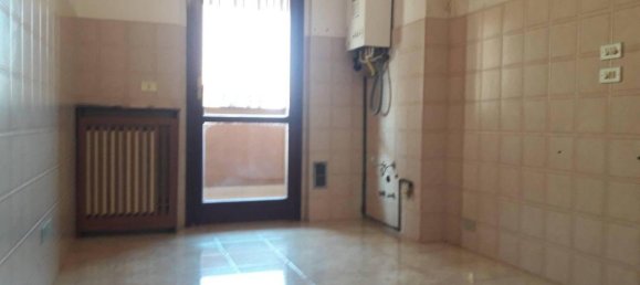 2 rooms Apartment in Cavenago di Brianza, Italy No. 37738 4