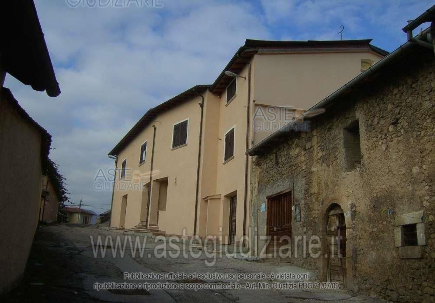 7غرفة شقة في Magliano de' Marsi, Italy رقم 186691