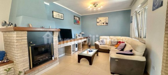 Вилла с 4 спальнями в Сан Сальво, Италия № 305058 2