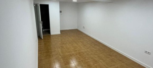 40m² Commercial property in Jaen, Spain No. 135484 11