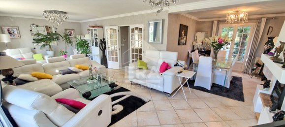 7 rooms House in Cormeilles-en-Parisis, France No. 328476 4