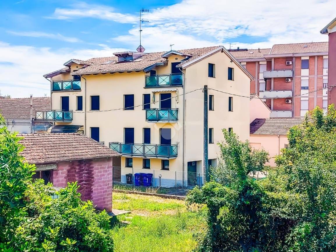 2 bedrooms Apartment in Colorno, Italy No. 301304