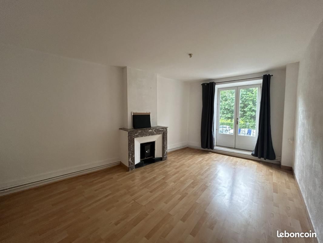 Apartamento de 3 dormitorios en Flaviac, France No. 197282