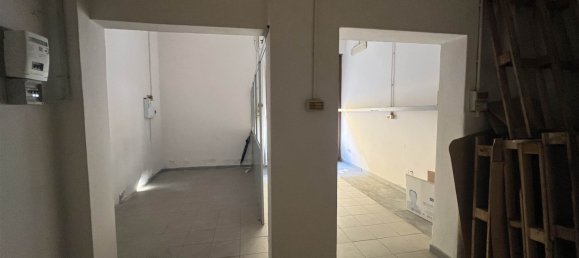 1 room Commercial property in Florence, Italy No. 66548 4
