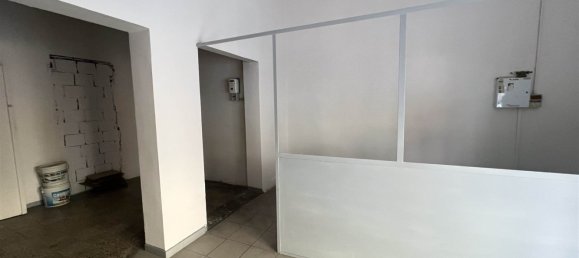 1 room Commercial property in Florence, Italy No. 66548 5