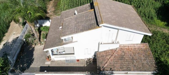 3 bedrooms Villa in Casapesenna, Italy No. 309208 5