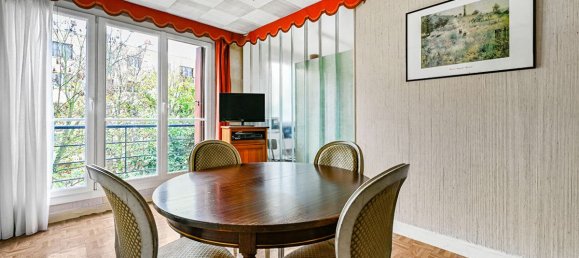 Квартира с 2 спальнями в Монтрёй, Франция № 177688 4