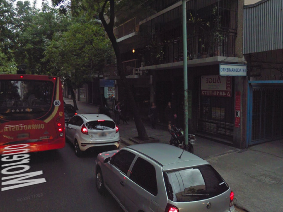 Apartamento de 3 dormitorios en Buenos Aires, Argentina No. 99831