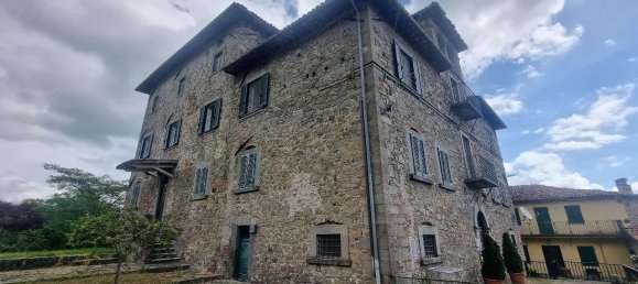 5 rooms Apartment in Camporgiano, Italy No. 148871 10