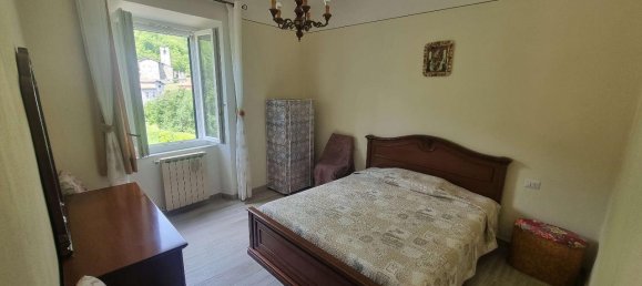 5 rooms Apartment in Camporgiano, Italy No. 148871 2