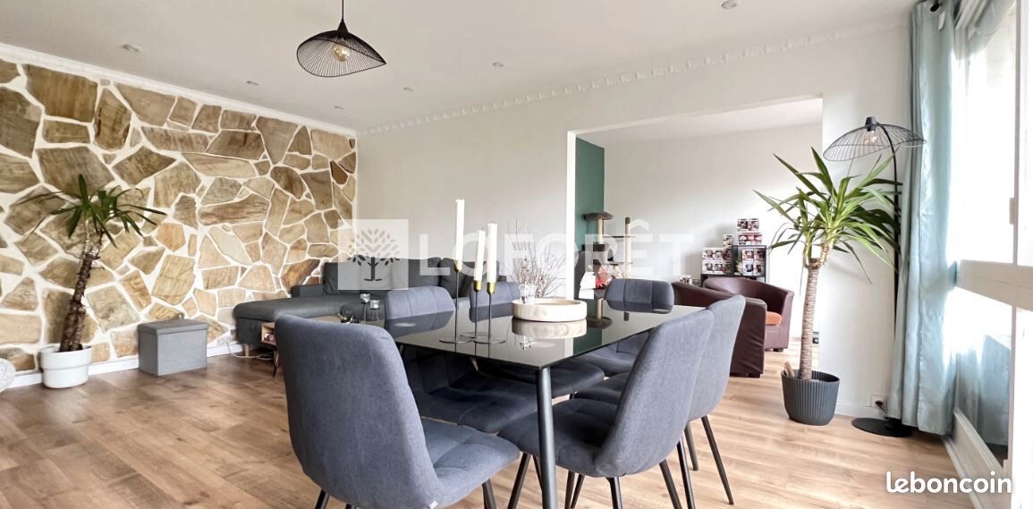 3 bedrooms Apartment in Mennecy, France No. 162025