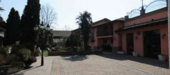 Propiedad comercial en Vidigulfo, Italy 2250 m² No. 11877 12