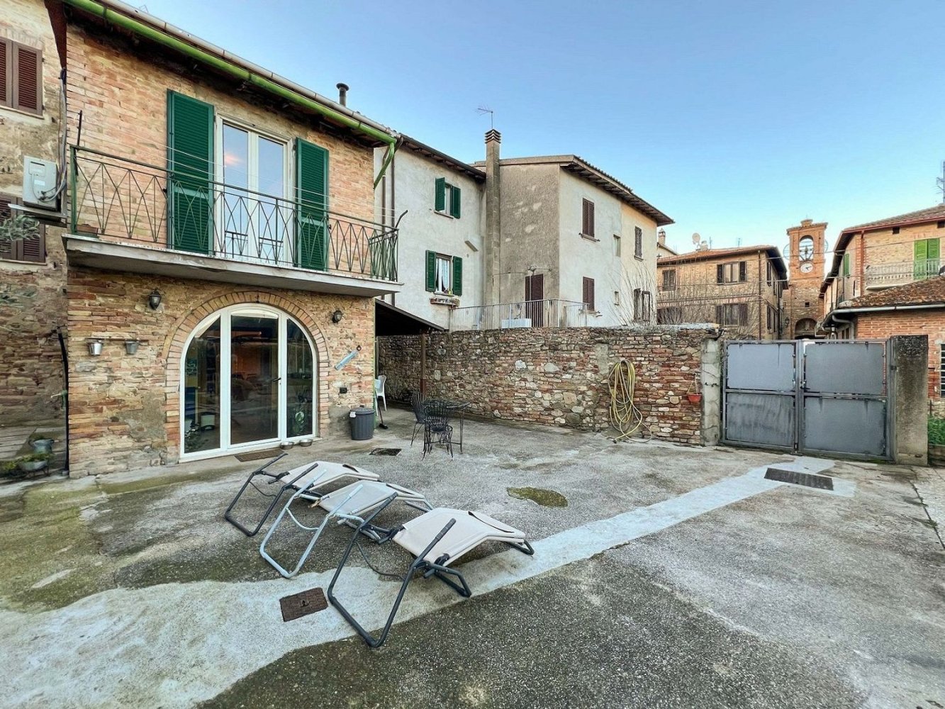 6 rooms House in Marsciano, Italy No. 126833