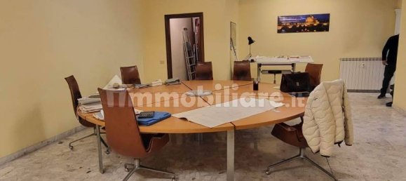 Квартира с 4 спальнями в Рим, Италия № 200728 12