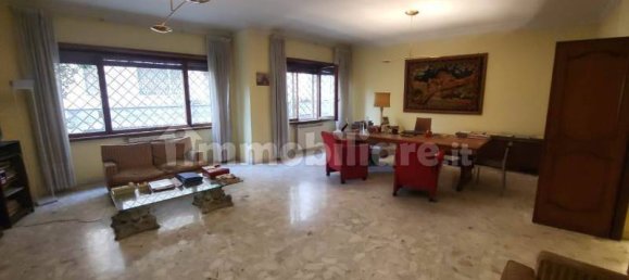 Квартира с 4 спальнями в Рим, Италия № 200728 4